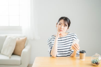 シフト制の仕事ではどこからが欠勤？欠勤の扱いについて