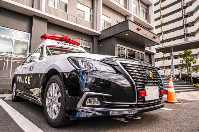 事件や事故を防ぐためのパトロールなど、多岐にわたる業務を行っている警察官はシフト勤務を行っています。